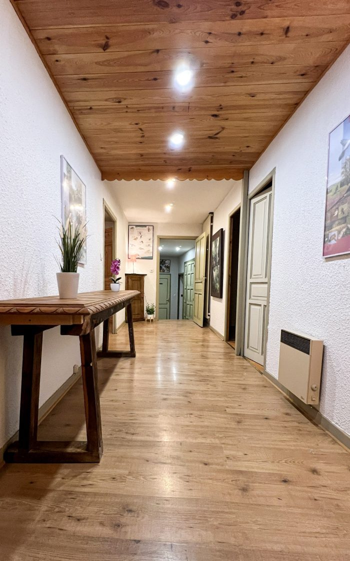 Couloir Appart Hôtel Ambert